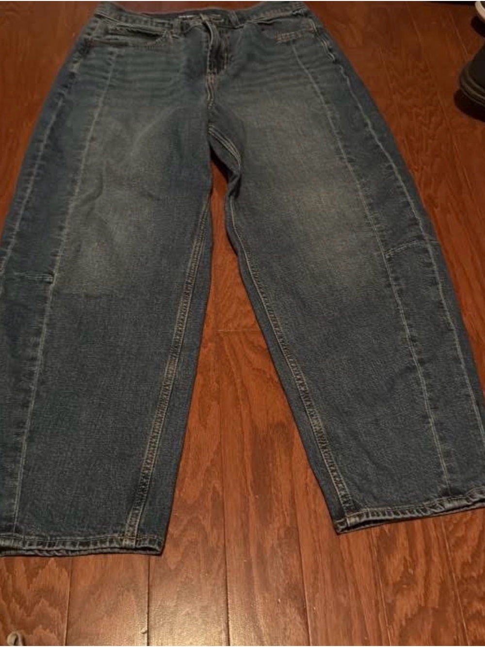 Old Navy Women's Barrel Leg Jeans